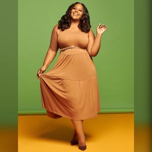 Sample Sale: On the Run Plus Dress (No Bel…